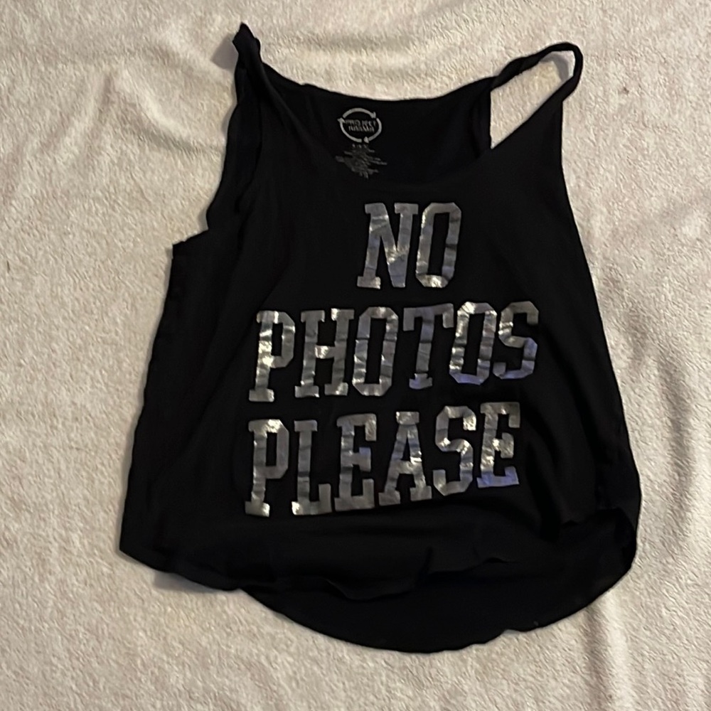 Project karma shirt size small pre-owned